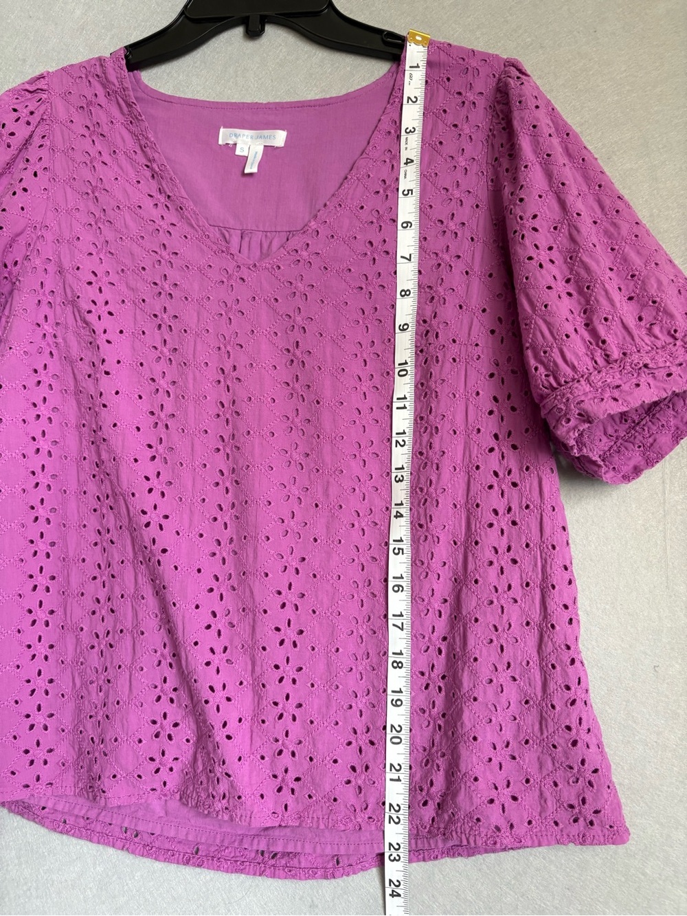 Draper James Violet Eyelet V-Neck Puff Short Sleeve Top 100% cotton sz S - Picture 6 of 8